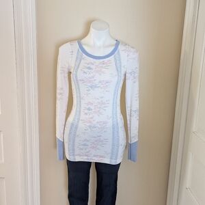 We The Free white with blue and pink floral thermal top size M